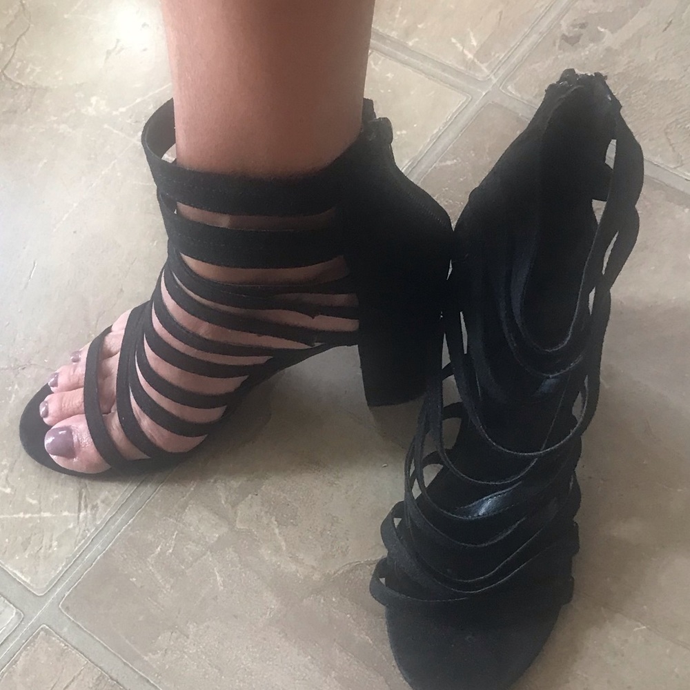 Forever 21 black heels